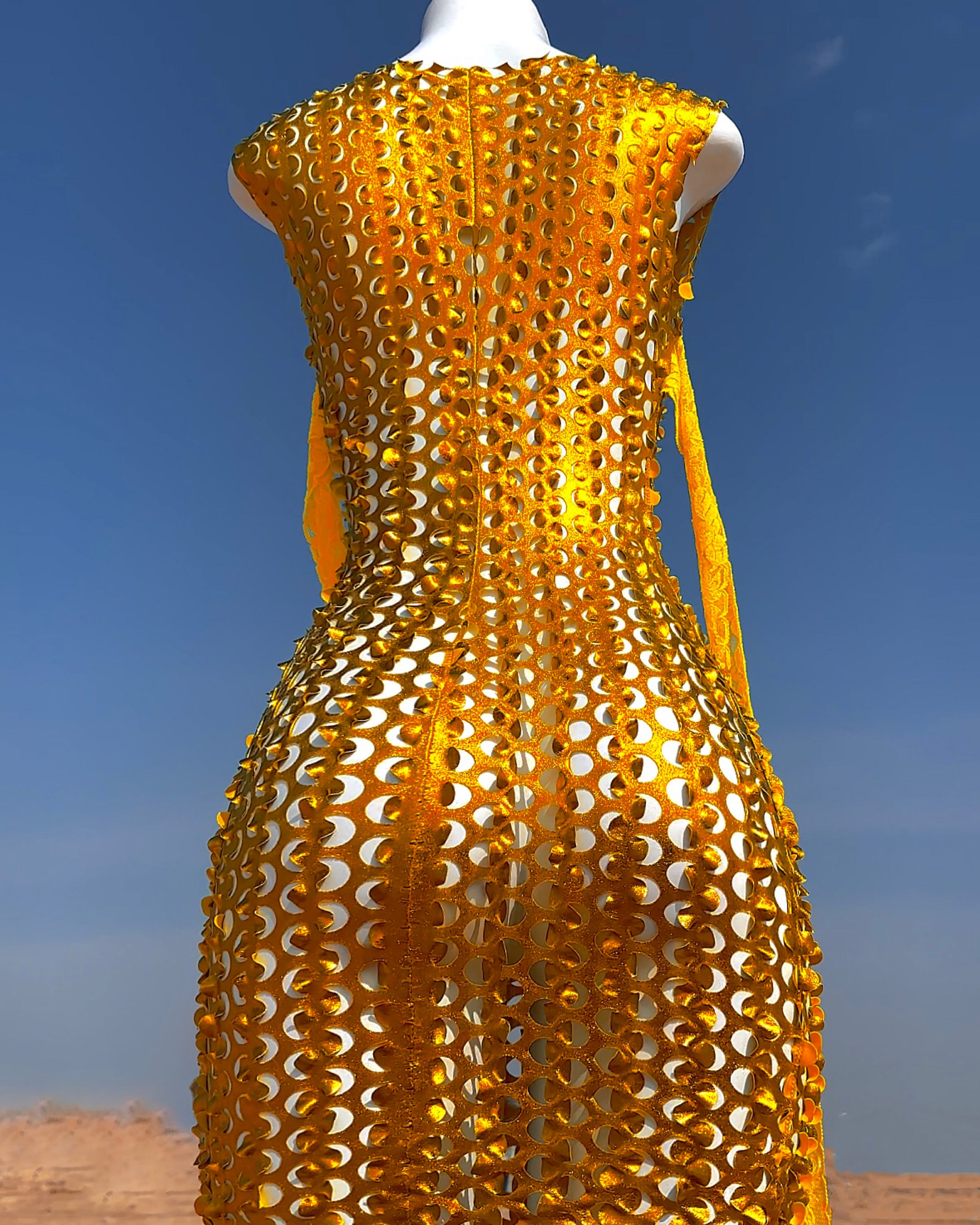 SENSATION Laser-Cut DRESS Metallic KARAT GOLD Facetfine SENSATION Laser-Cut DRESS Metallic KARAT GOLD Facetfine
