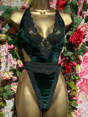 EMERALD VELVET Convertible 2 Piece